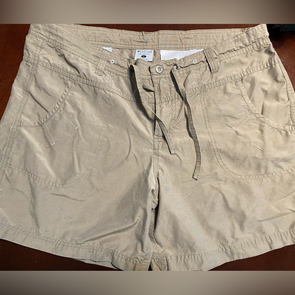 Columbia shorts sz Large